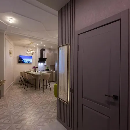 Yves Private App's Wi-fi 2 Apartment *