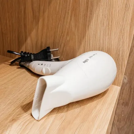 Yves Private App's Wi-fi 2 Apartment